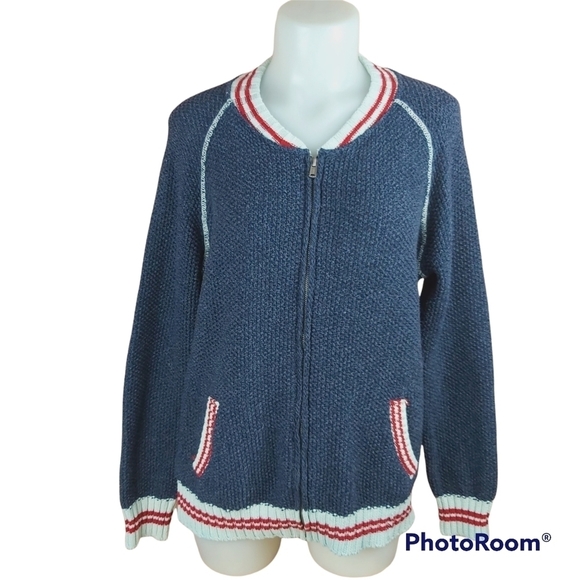 FULL zip knitted cabin sweater cardigan Made in Canada Size small - Picture 3 of 9